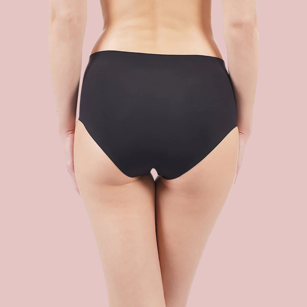 मूर्तिकला और चिकनी - डेमी ब्रा और सीमलेस पैंटी सेट