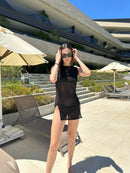 दोहरी खुली स्लिट्स के साथ मैसन एल्योर सरासर ब्लैक मिनी ड्रेस