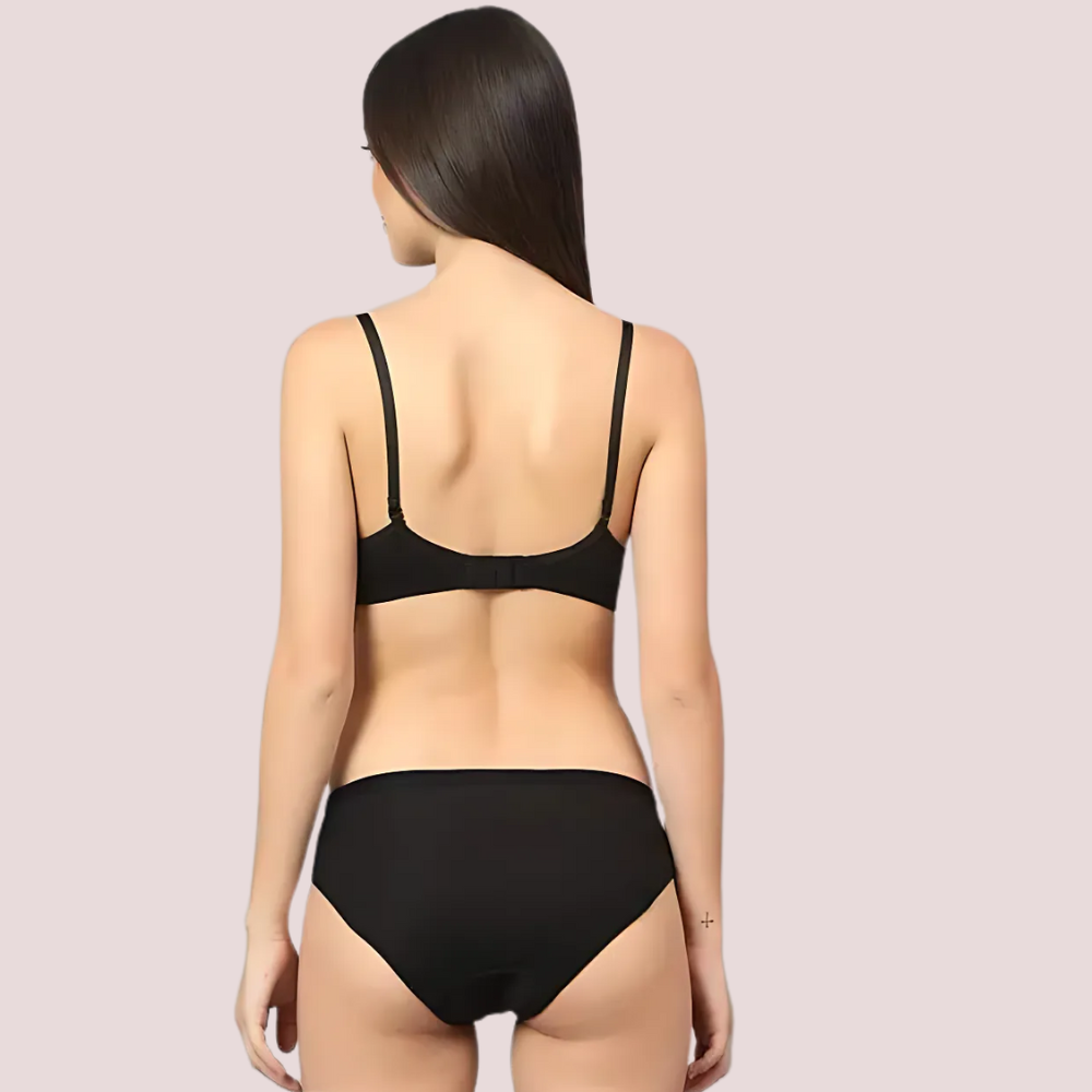 चेरी हग - ब्लैक कॉटन ब्रा और पैंटी सेट