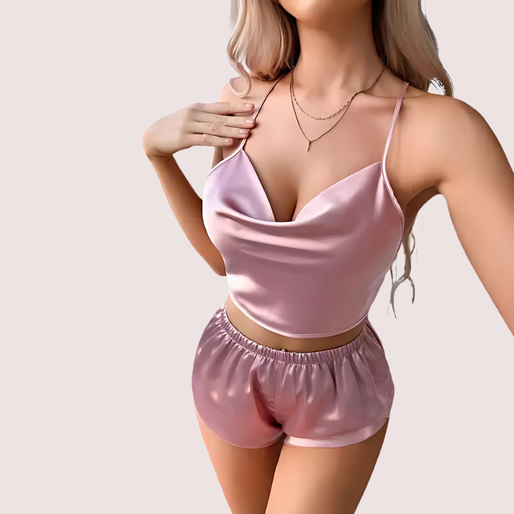 लक्जरी रेशम कैमिसोल और शॉर्ट्स सेट